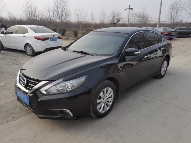 保定17年日产天籁2