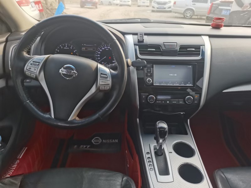 保定17年日产天籁9