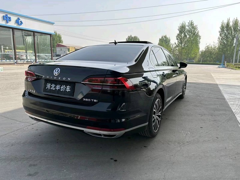 保定18年大众辉昂8