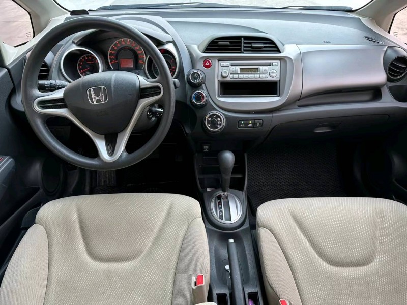 保定14年本田飞度5