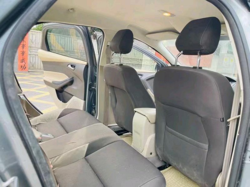 东莞14年福特福克斯6