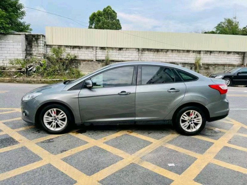 东莞14年福特福克斯8