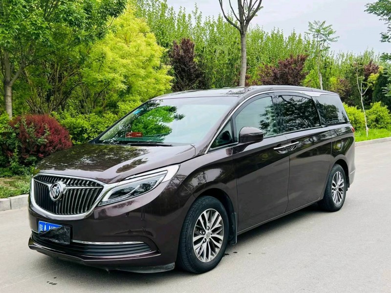 聊城17年别克GL82