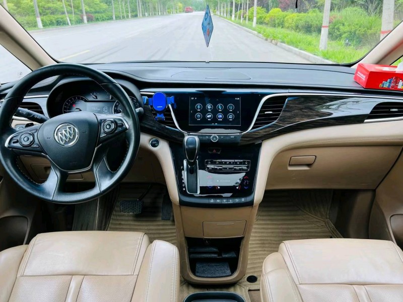 聊城17年别克GL84