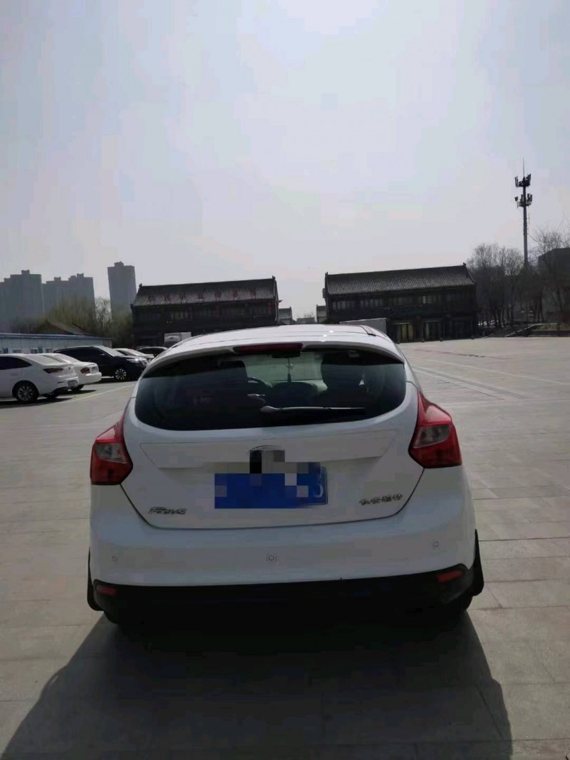 烟台14年福特福克斯9