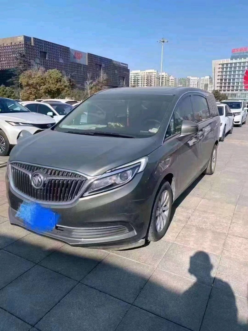 临沂18年别克GL82