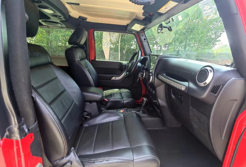 武汉12年Jeep牧马人5