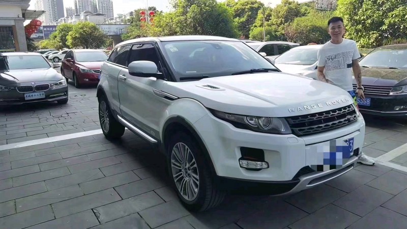 重庆12年路虎极光3