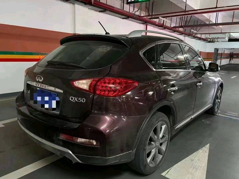 重庆16年英菲尼迪QX502