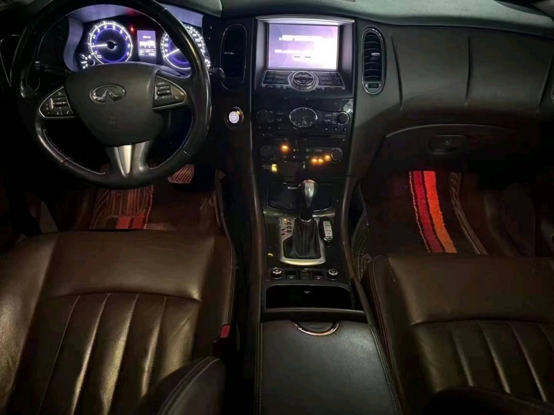 重庆16年英菲尼迪QX508