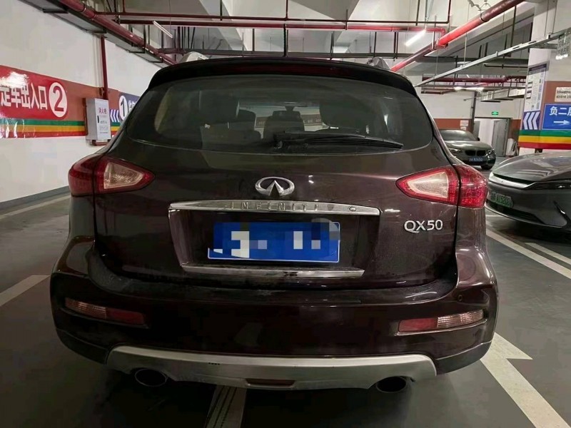 重庆16年英菲尼迪QX509