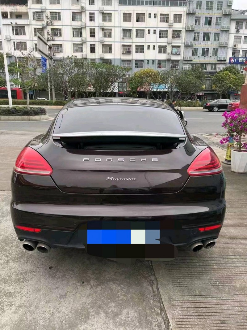 重庆15年保时捷帕拉梅拉3