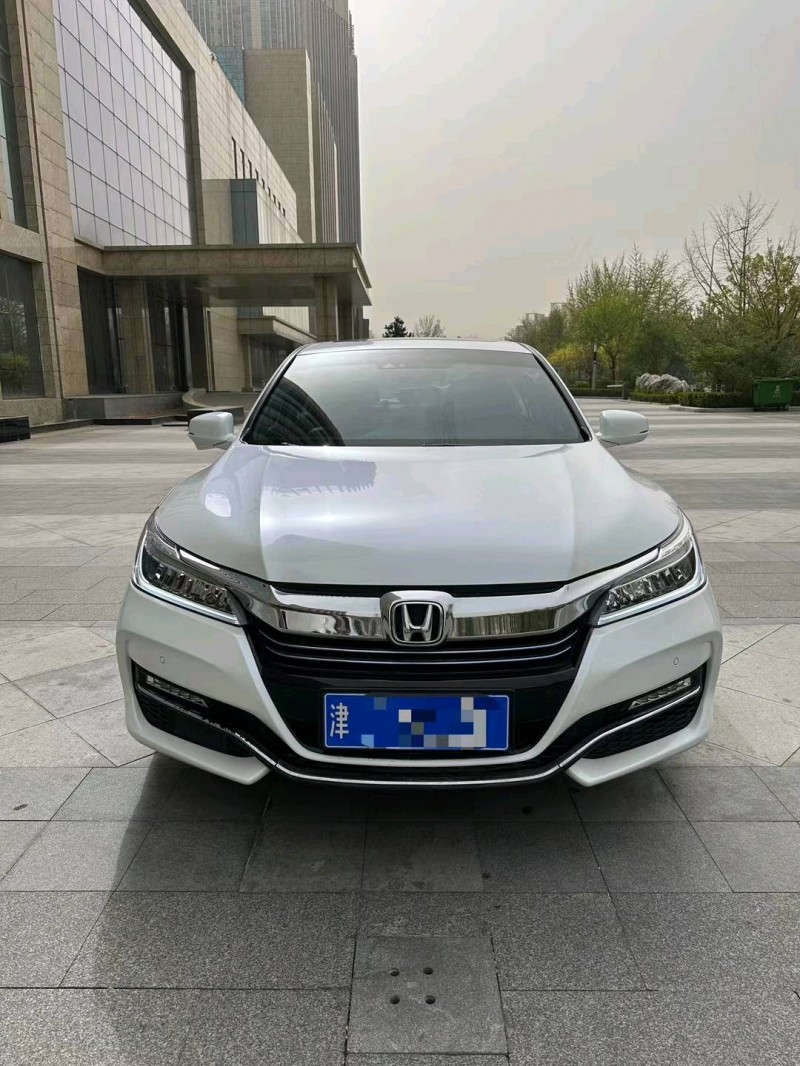 廊坊17年本田雅阁1