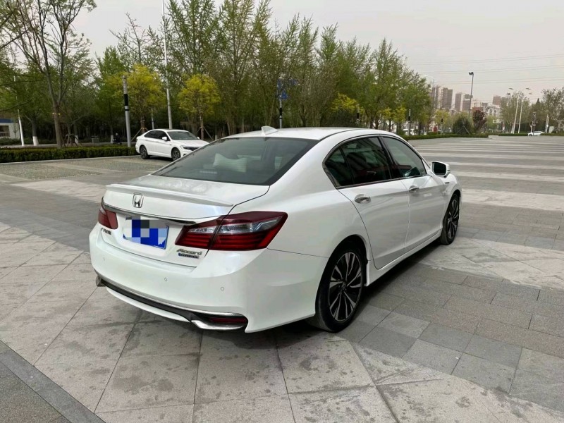 廊坊17年本田雅阁4