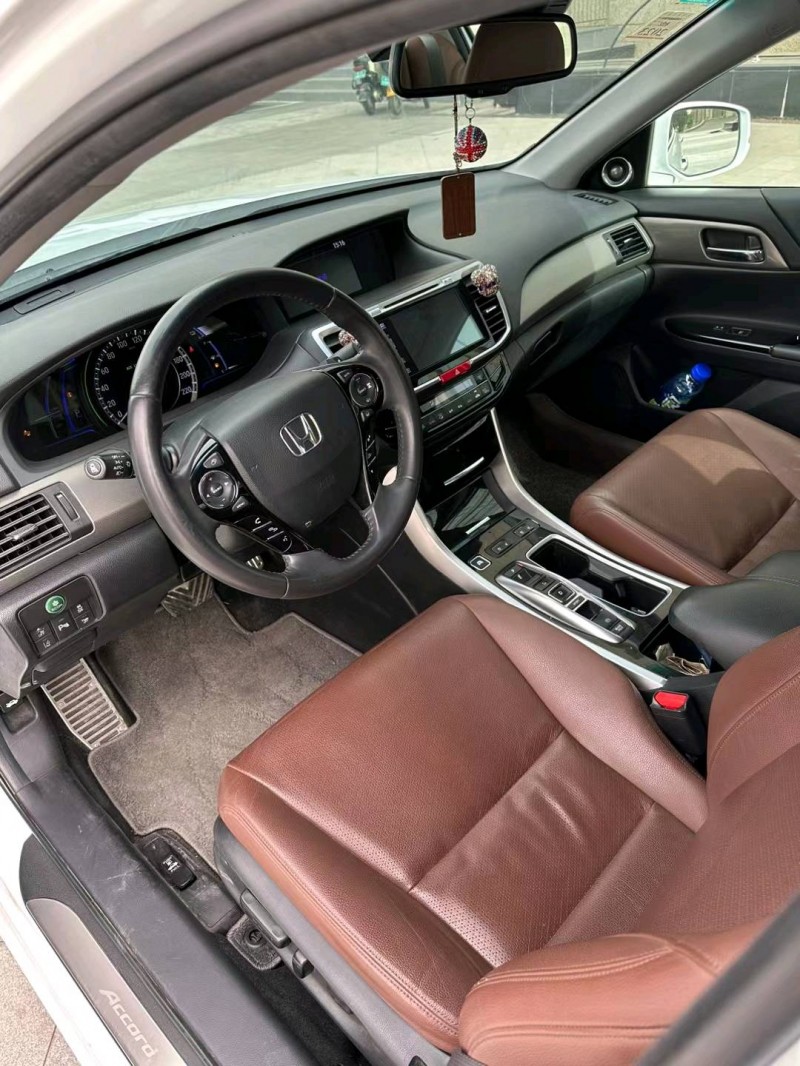 廊坊17年本田雅阁6