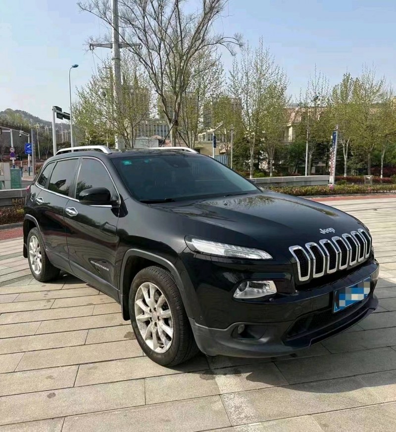 淄博15年Jeep自由光2