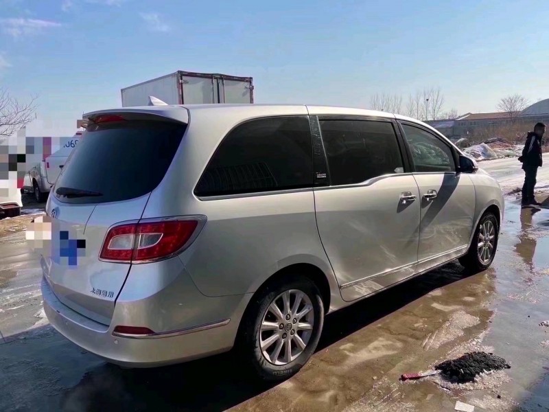 青岛12年别克GL88