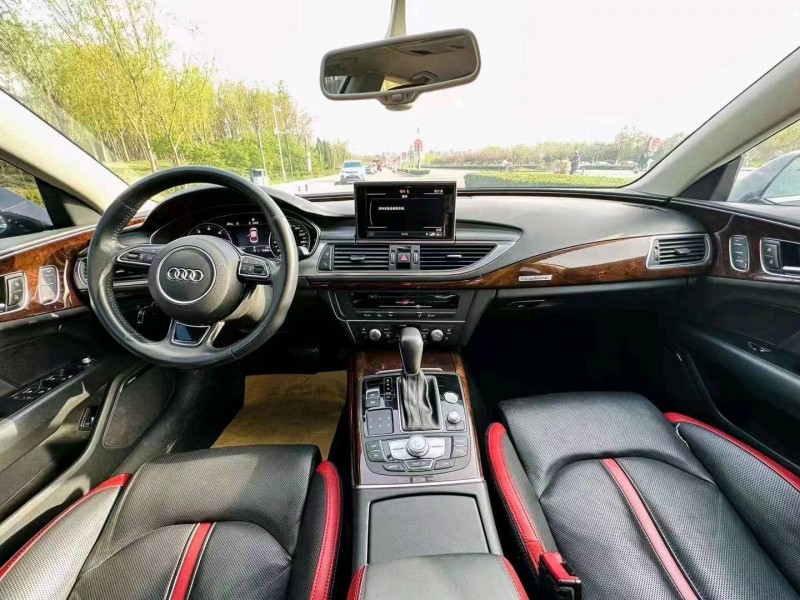 济南18年奥迪A7L8