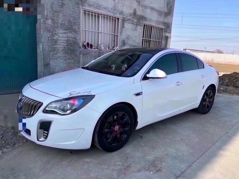 青岛15年别克君威3