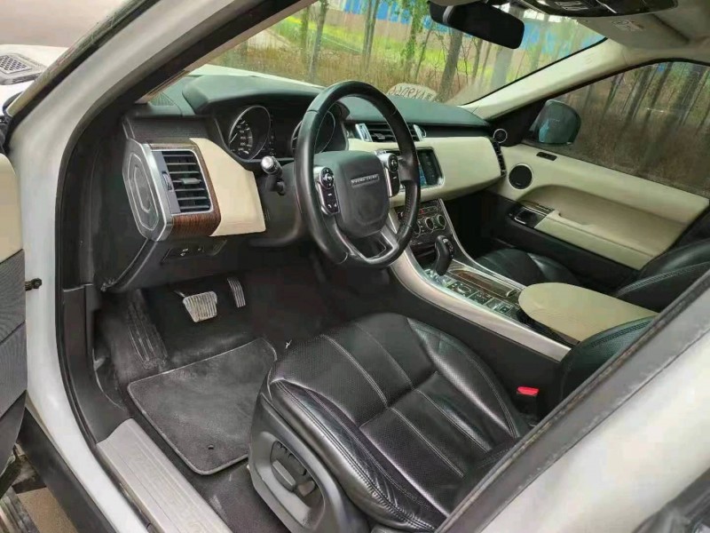 青岛14年路虎揽胜运动4