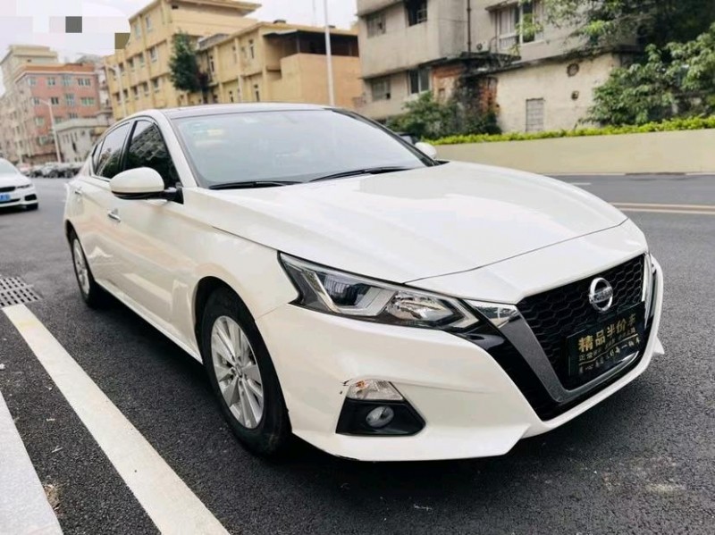 东莞19年日产天籁2