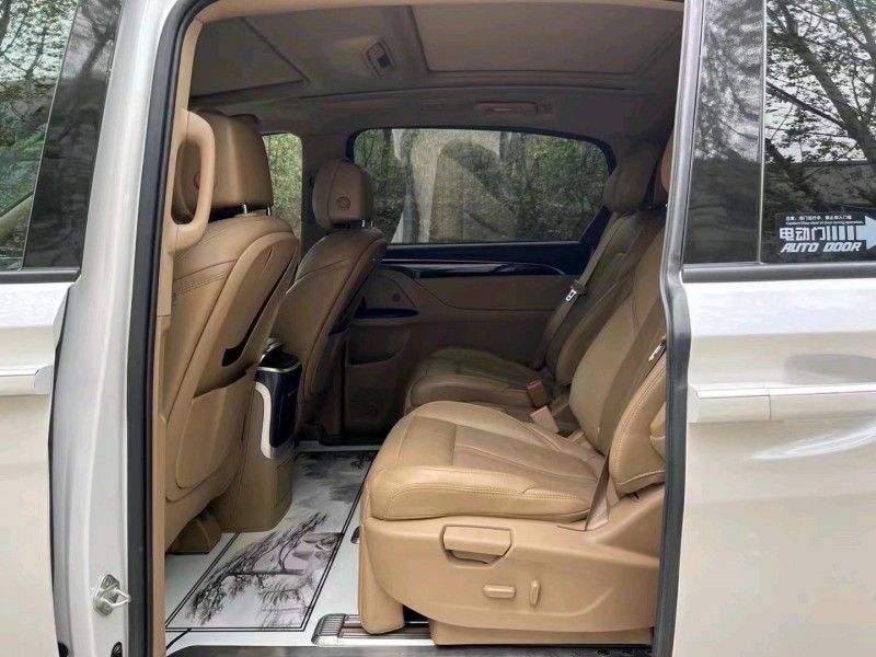 青岛19年别克GL84