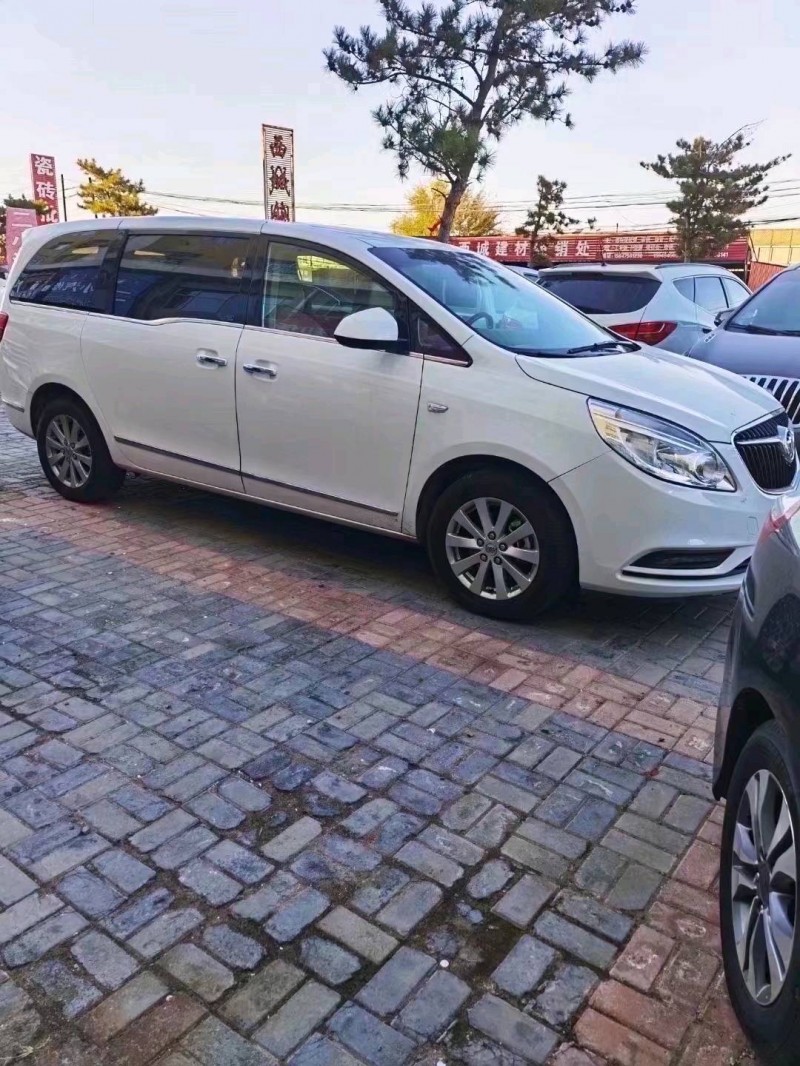 石家庄19年别克GL83