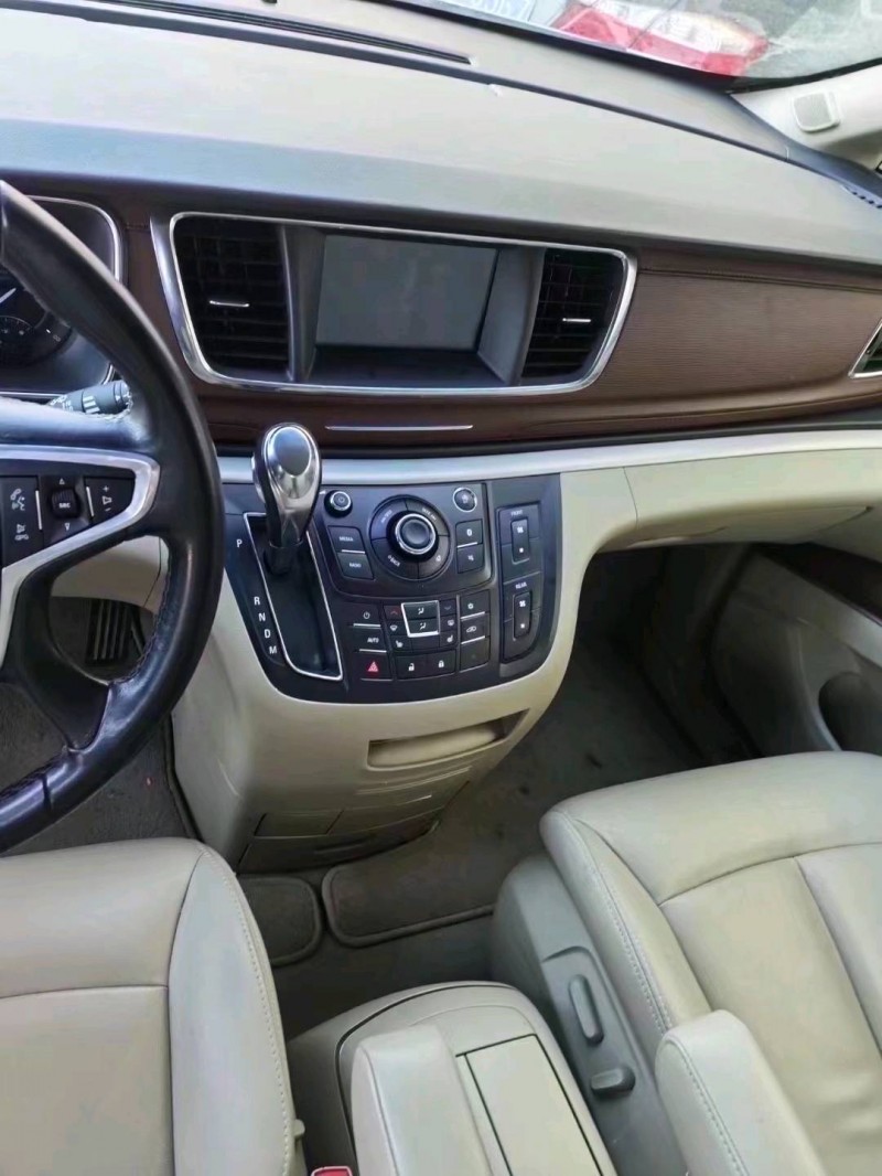 石家庄19年别克GL84