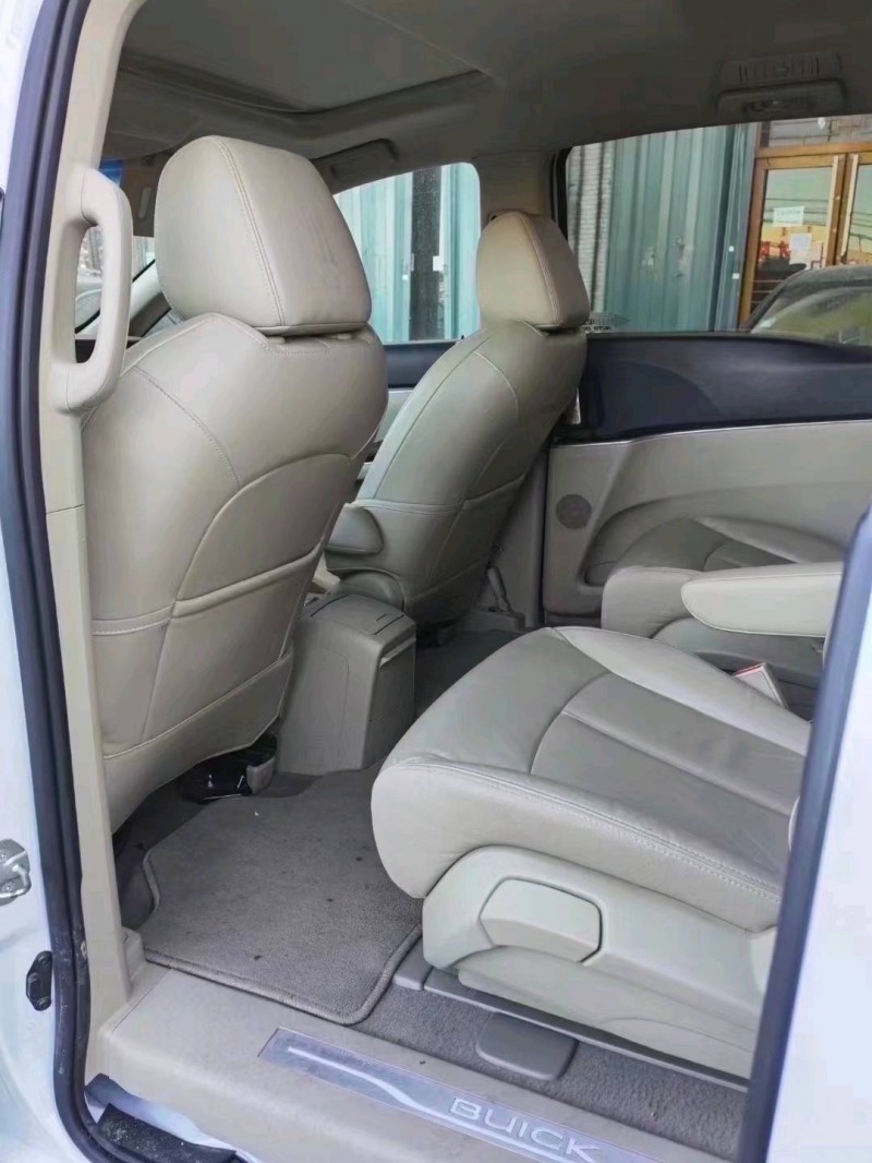 石家庄19年别克GL85