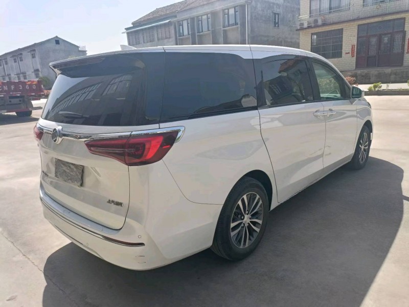 徐州21年别克GL84