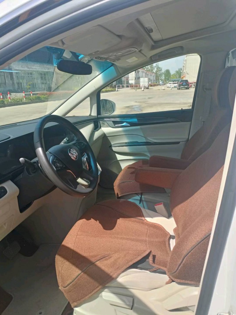 徐州21年别克GL86