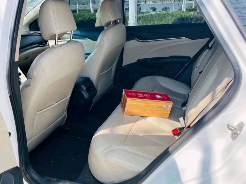 聊城19年别克英朗5