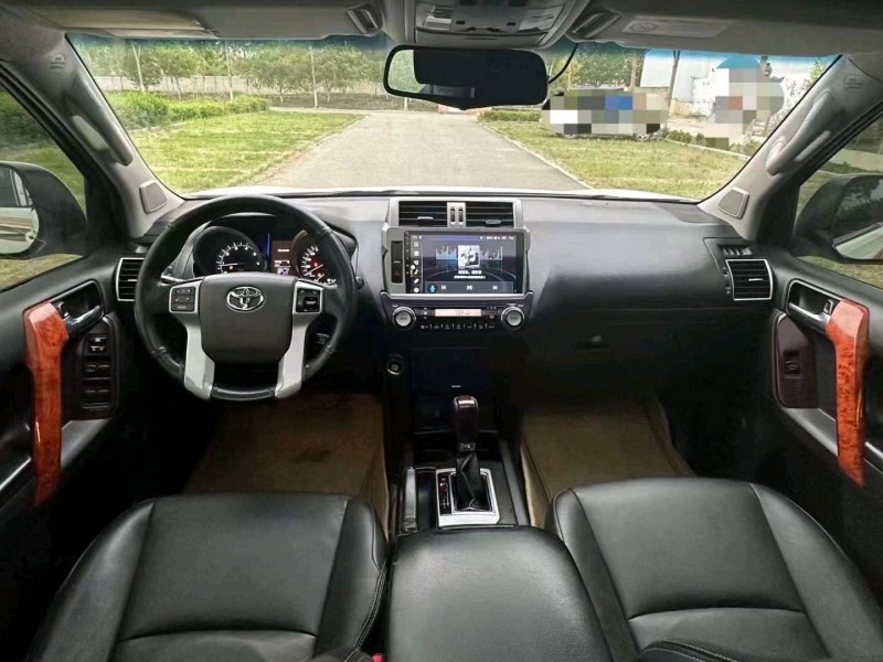 济南14年丰田普拉多6