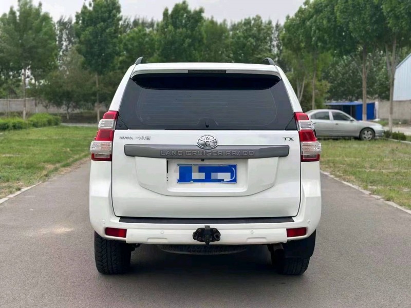 济南14年丰田普拉多8