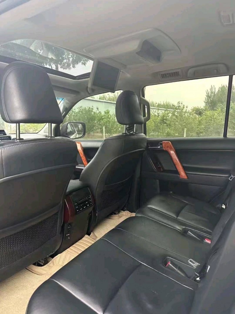 济南14年丰田普拉多7