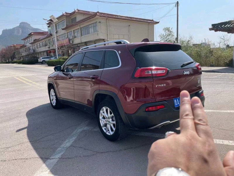 东营18年Jeep自由光4