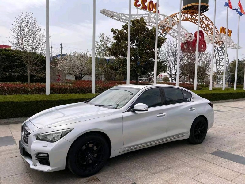 青岛15年英菲尼迪Q50L3