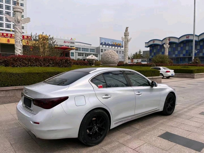 青岛15年英菲尼迪Q50L8