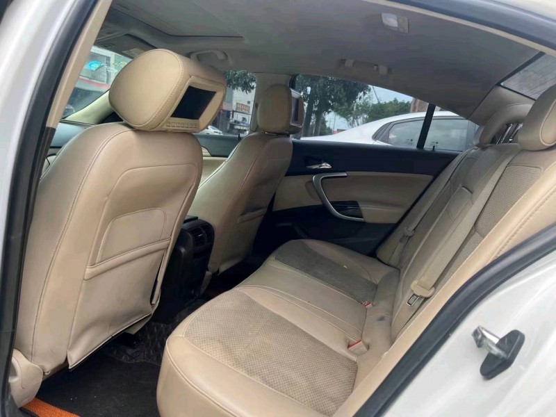 衡阳13年别克君威5