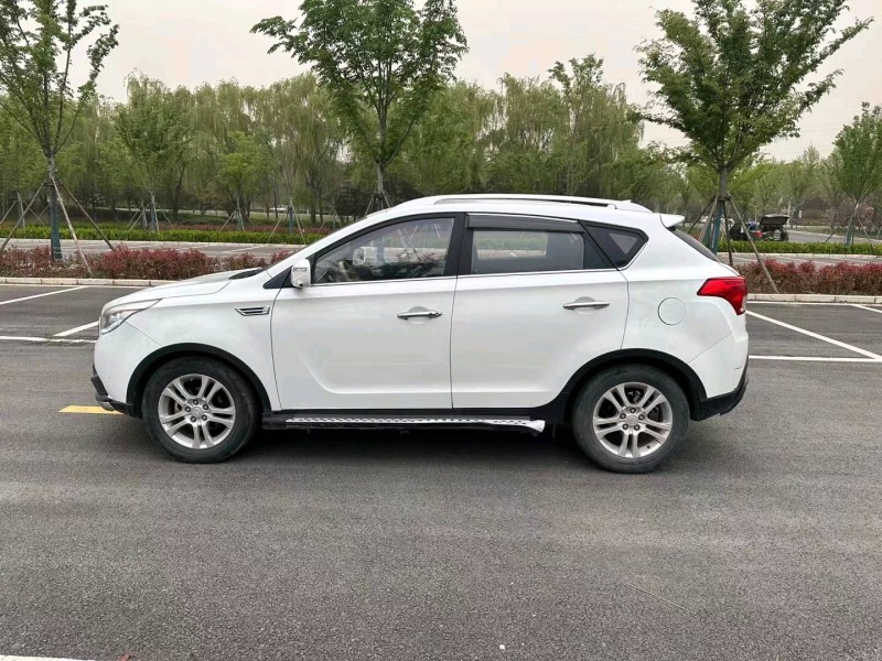 徐州16年华泰圣达菲8