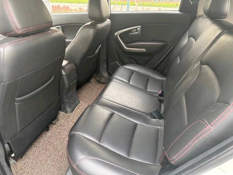 徐州16年华泰圣达菲7