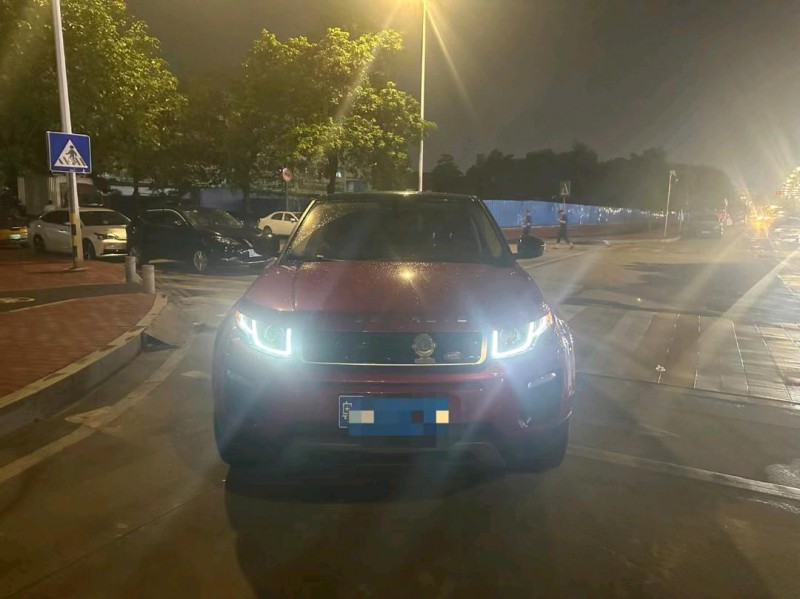 深圳16年路虎极光1