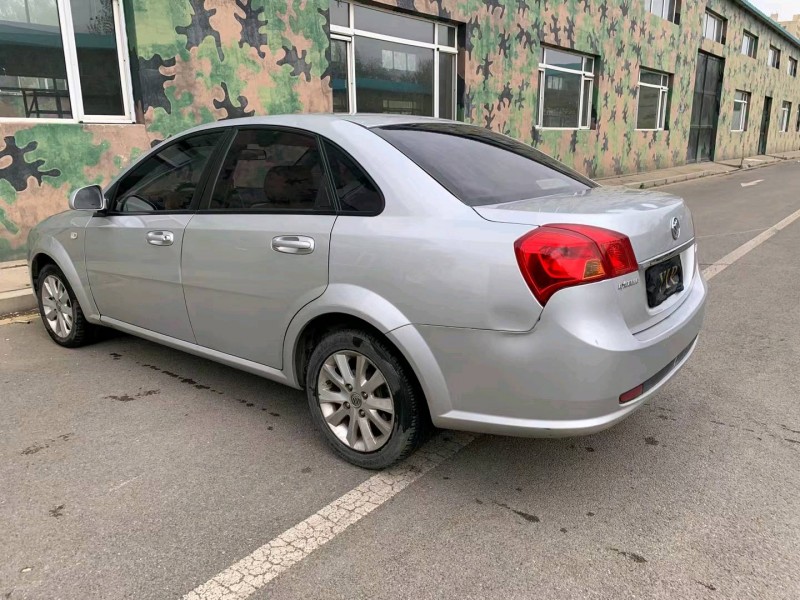 沈阳13年别克凯越4