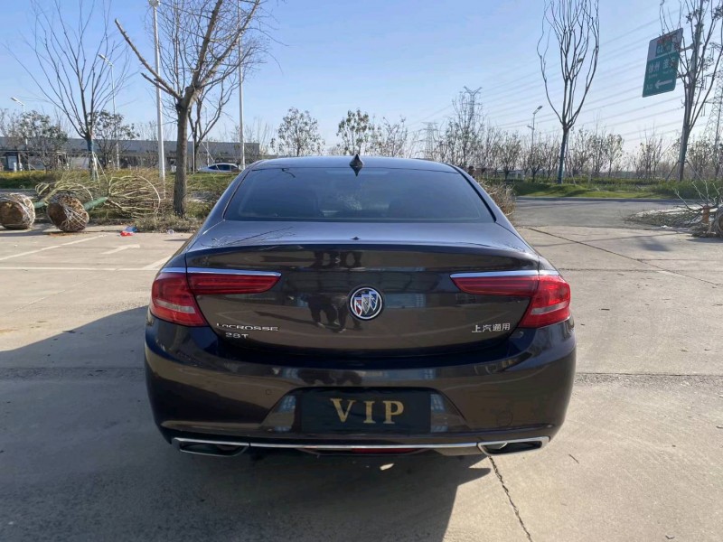 徐州17年别克君越9