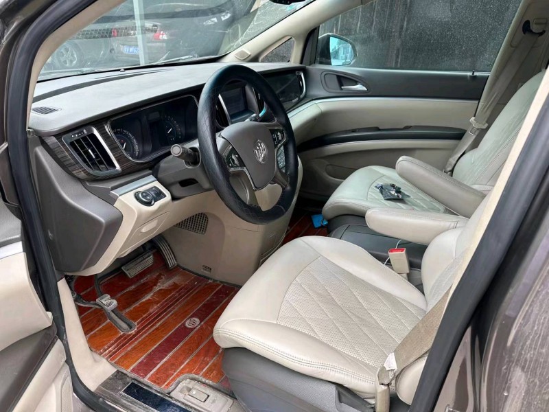 青岛11年别克GL88