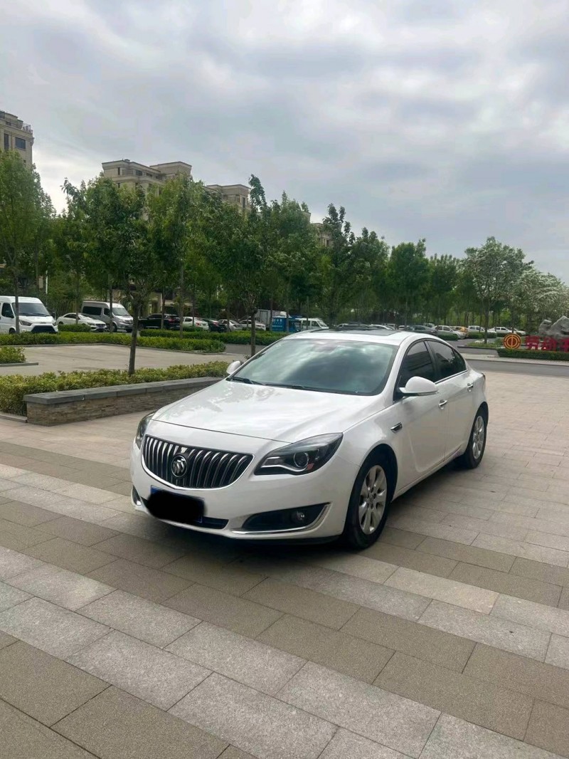 青岛17年别克君威2