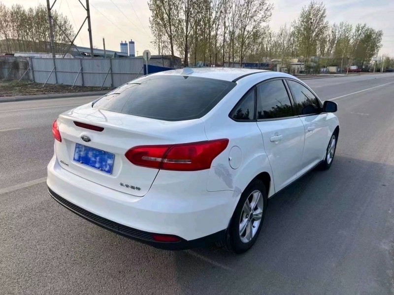 青岛16年福特福克斯4