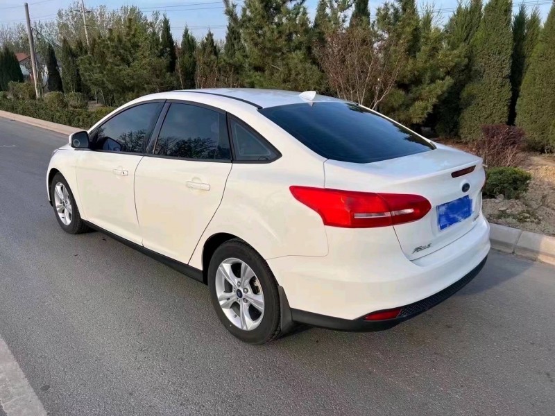 青岛16年福特福克斯9