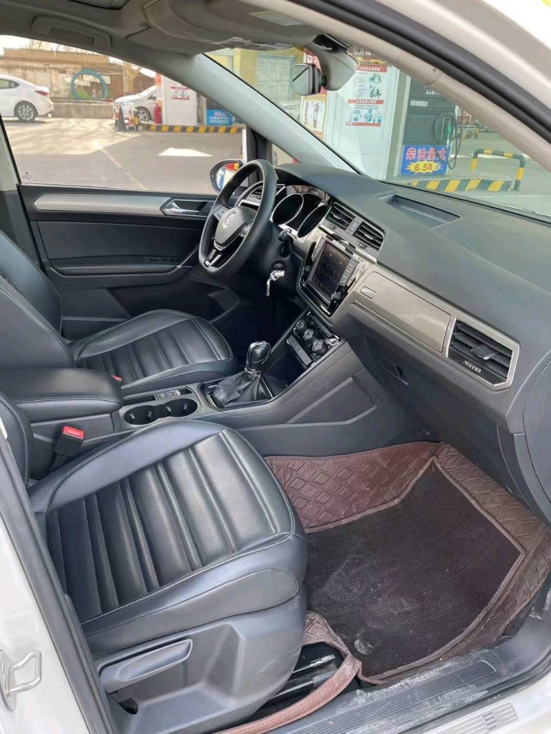 保定18年大众途安6