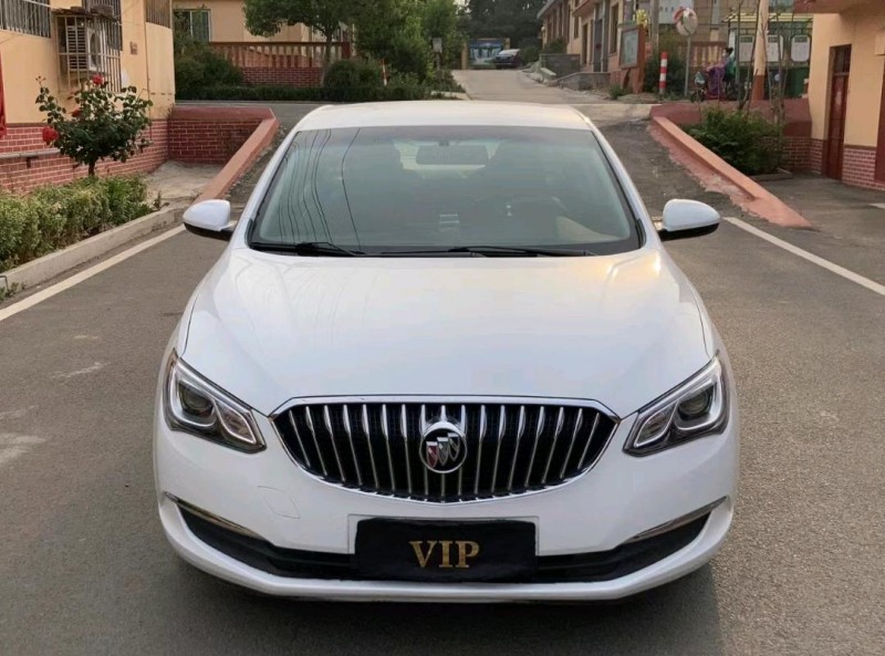 青岛16年别克英朗GT1